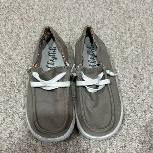 Women’s Casual Gray Shoes